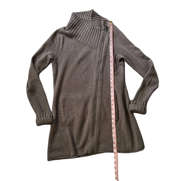 Athleta Chill Factor Asymmetrical Long Cardigan Sweater Sz Medium - Picture 5 of 12